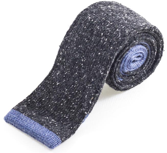 cravatta di lana lavorata a maglia